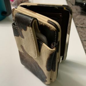 C&R country road wallet